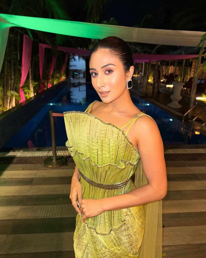 Shreya Kalra net worth